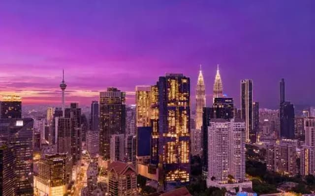 Agile Bukit Bintang by Avery at KLCC【5 mins to Pavilion & TRX+Garden Pool+Free Parking】