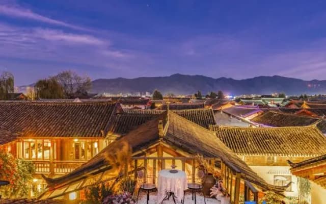 Lijiang Huamian Homestay Hotel