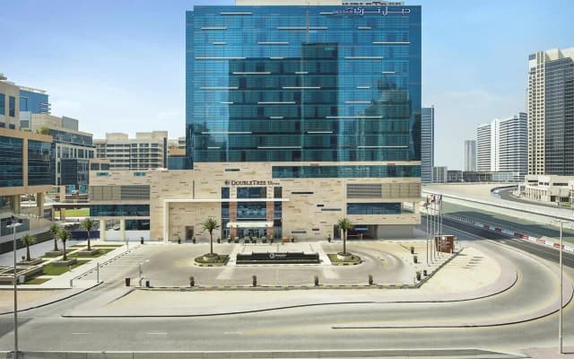 Отель Double Tree by Hilton Dubai Business Bay