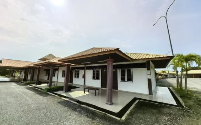 PendangLakeResort