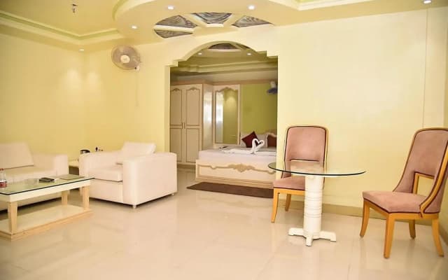 Hotel Saptarshi