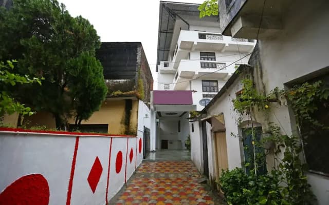 OYO Flagship 6163 Hotel City Palace