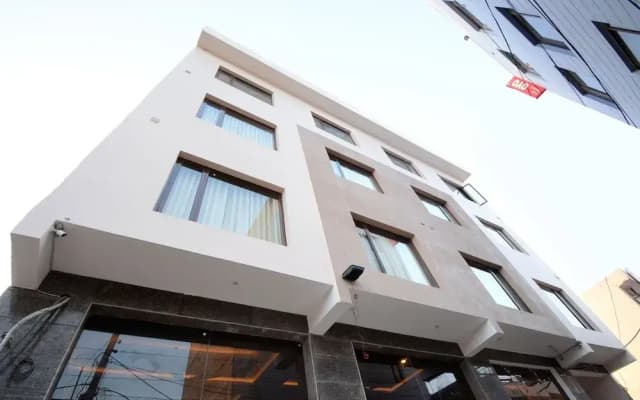 Hotel Magnum by OYO Rooms