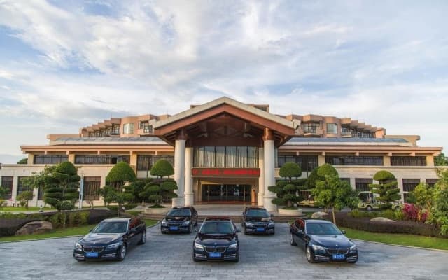 Jing Cheng Earthsea SPA Holiday Center - Ruili