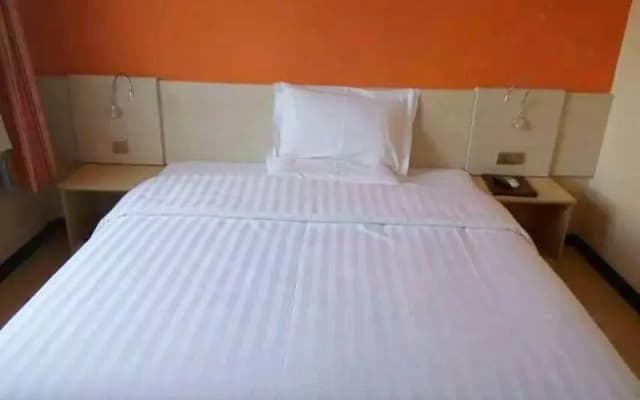 7 Days Inn 261 Shijiazhuang Zhonghua Street New Railway Station