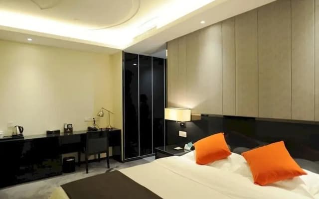 City Makino Holiday Inn