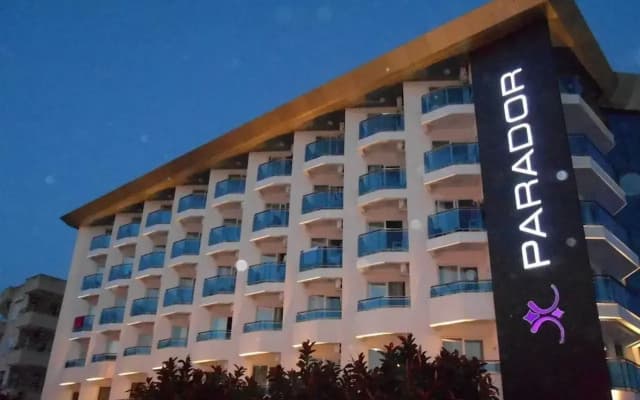 Parador Beach Hotel