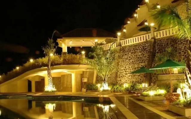Pines Garden Resort