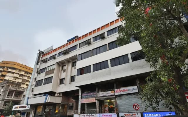 OYO 1389 Hotel Relax Inn