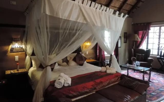Villa - Sleeps 10 - Pool - Patio - Housekeeping