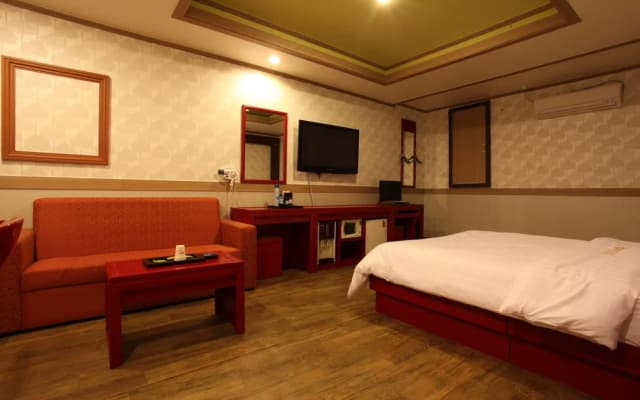 K.S Hotel