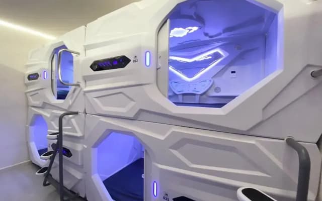 U Capsule Hotel