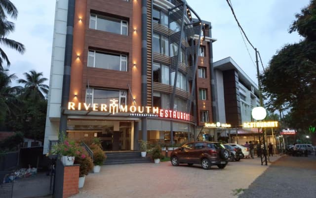 Nexstay River Mouth International