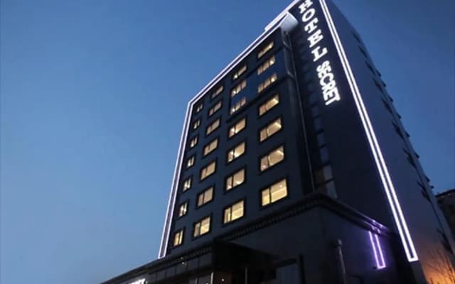 Wolmido Secret Tourist Hotel