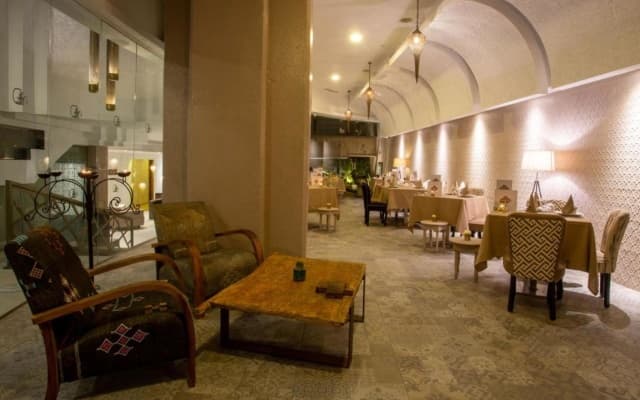Отель Dellarosa Boutique Hotel & Spa