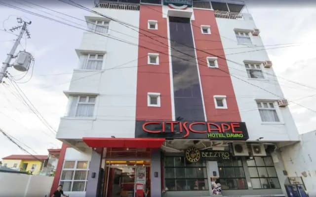 RedDoorz Plus Near SM Lanang Davao