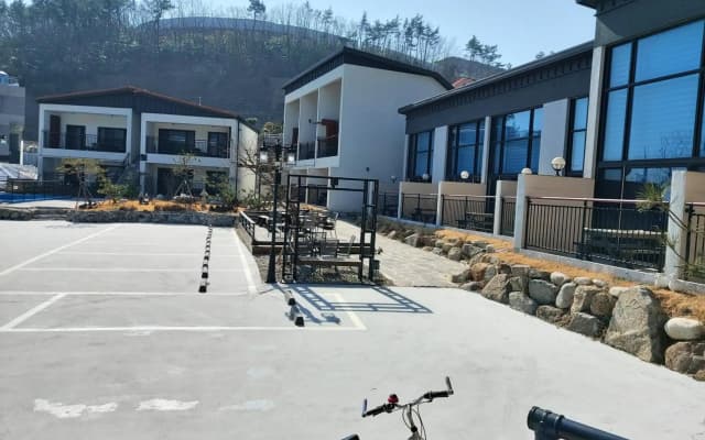 Seolly Resort Pension