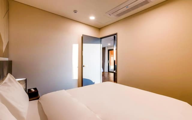 Urbanest Hotel