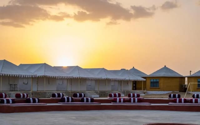 Sunrise Desert Resort  with Swimming Pool