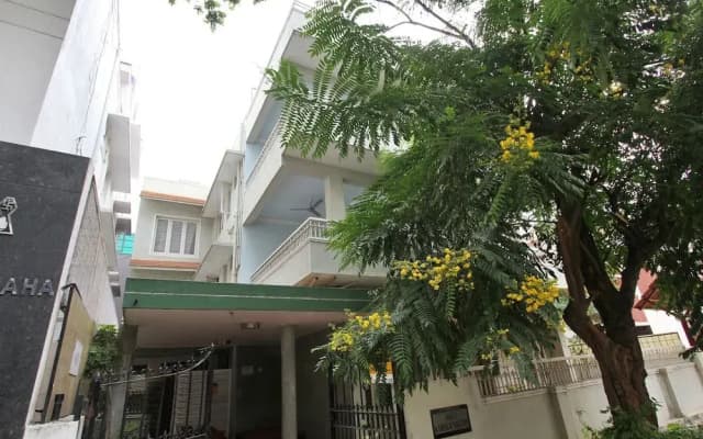 La Sara Vista, Kammanahalli
