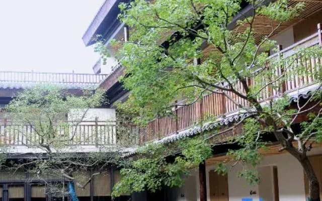 Hotel MoMc Jiuhuashan