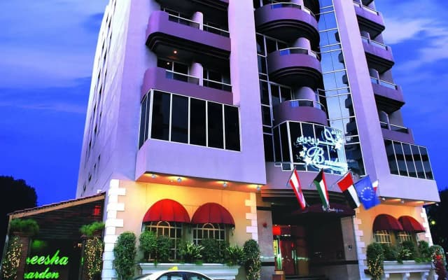 Broadway Hotel