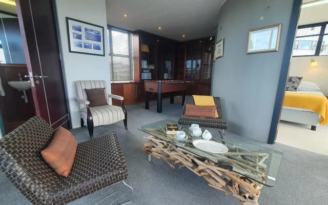 Dazzling View, Knysna - Stunning holiday villa with roof deck & 360° views