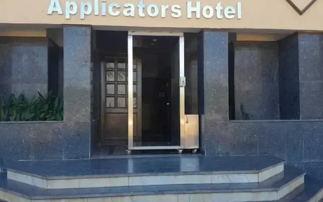 applicators hotel