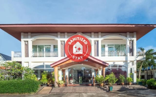 OYO 918 Kachapol Hotel