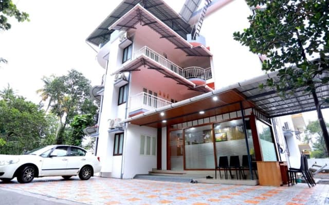 Base9 Airport Hotel