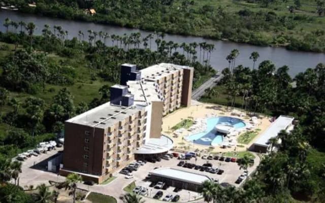 Apartamento em Resort
