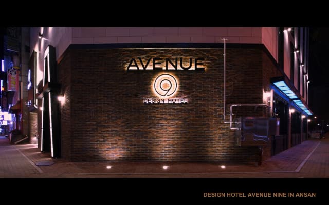 Avenue Nine Hotel