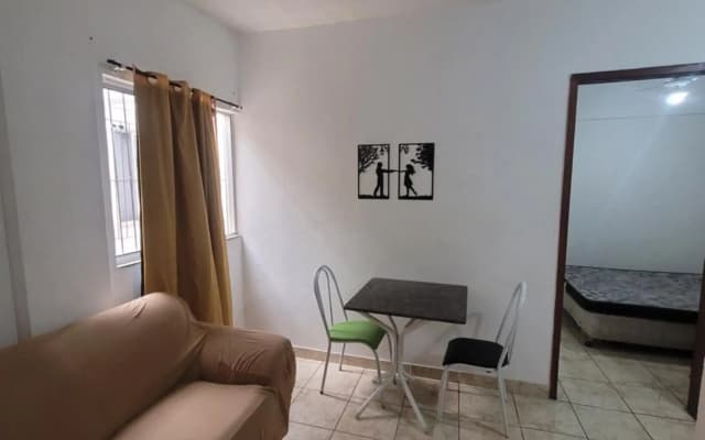 Ótimo Quarto e Sala mobiliado em itapoa.