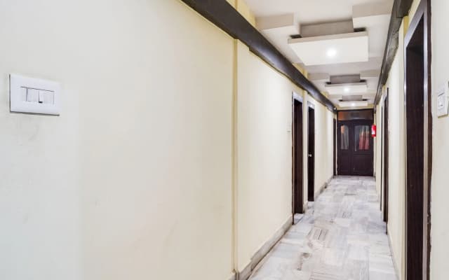 Hotel Roopali