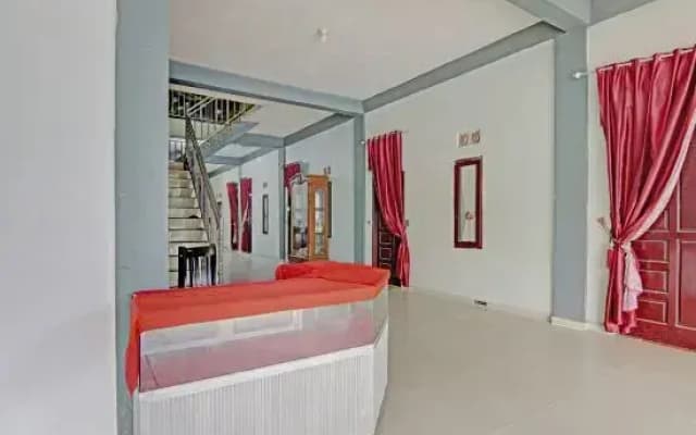 Hotel O Arsen House