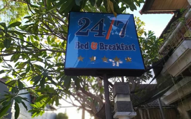 24/7 Bed & Breakfast