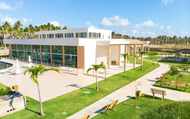 Muro Alto Condomínio Clube