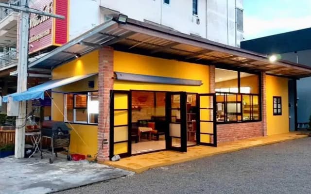 WAKE UP @Lanta Hotel : Cafe