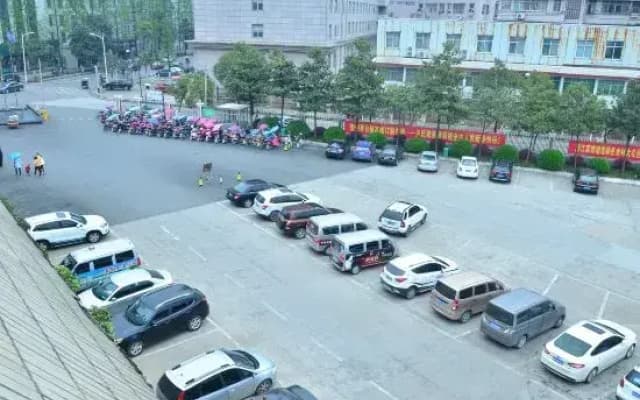 Qianjiang Hotel