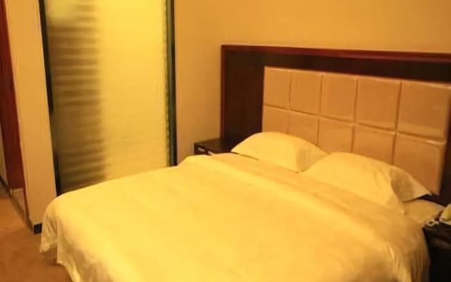 Lanzhou Huachen Hotel