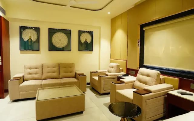 Hotel Shreyas Grand Ananthapur