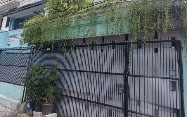 Eiffel Residence Petojo - Female Only