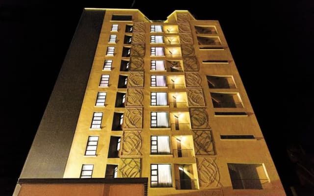 L'Aziz Suites