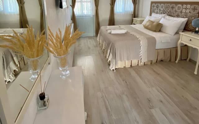 Alasonya Otel Alacati by Lamira