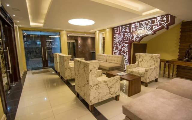 Mount Breeze Hotel