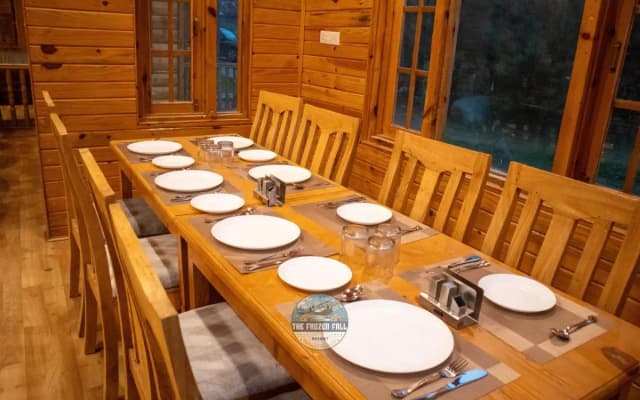 The FrozenFall Resort - Gulmarg