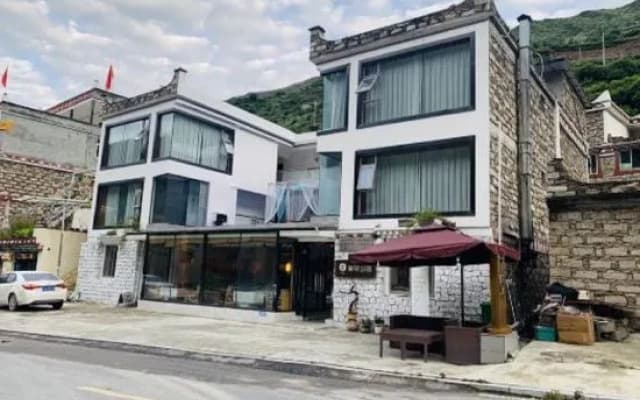 Huayu Nature Homestay (Siguniang Mountain Branch)