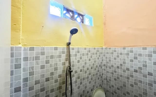Raysha Luxury Guest House Mitra RedDoorz
