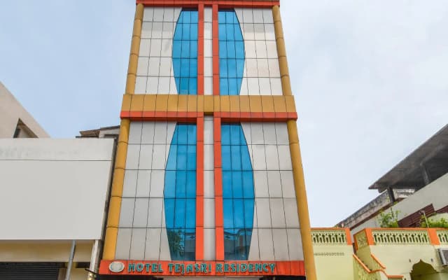 Oyo Flagship Hotel Tejasri Residency