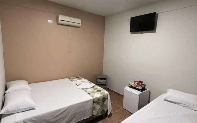Hotel Paraiso - Fácil acesso as faculdades e FarmShow